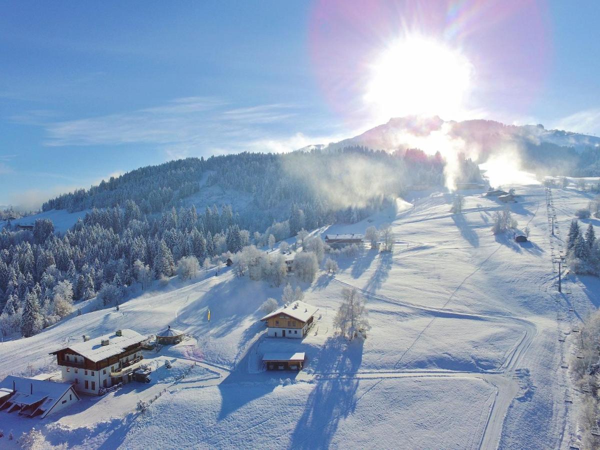 Flat Directly On The Ski Slope With Valley View サンクト・ジョアン・イン・チロル エクステリア 写真